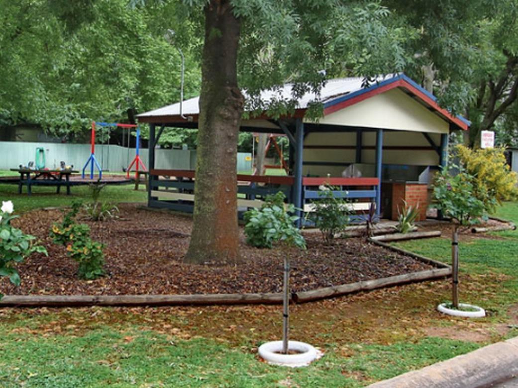 Wangaratta Caravan Park Экстерьер фото